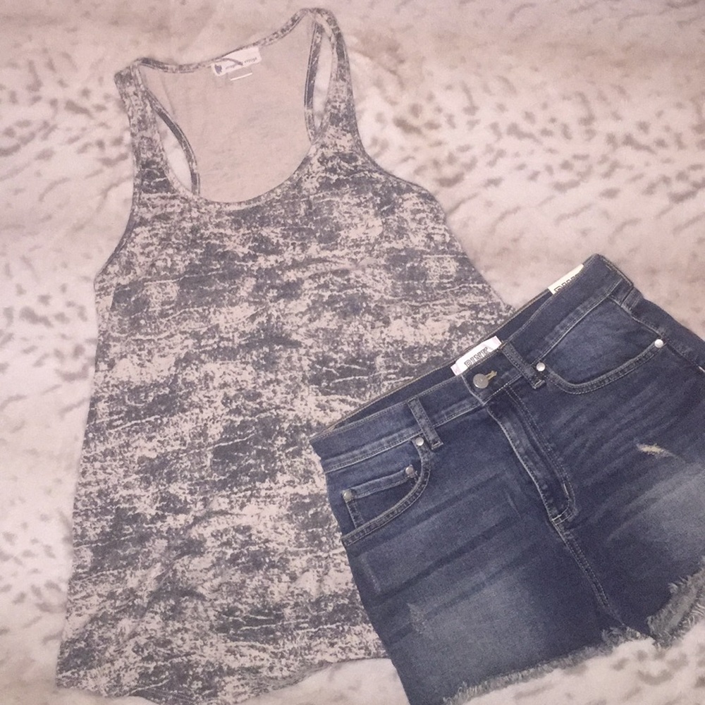 Looks like camo tank